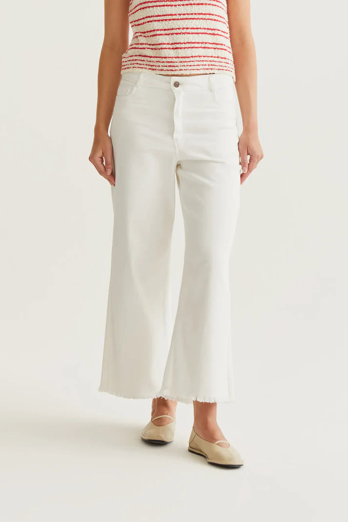 Compania Fantastica White Jeans with Raw Cut Hem