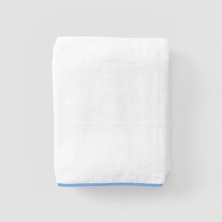 Weezie- Signature Bath Towel w/ Piping