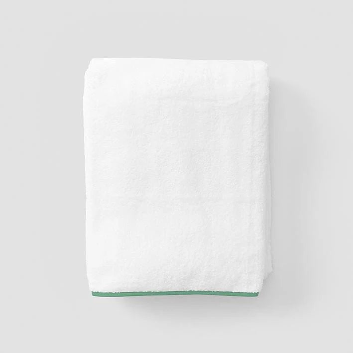Weezie- Signature Bath Towel w/ Piping