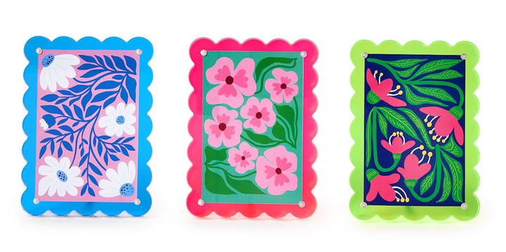 Two's Co. 4X6 Scalloped Pic Frame Acrylic