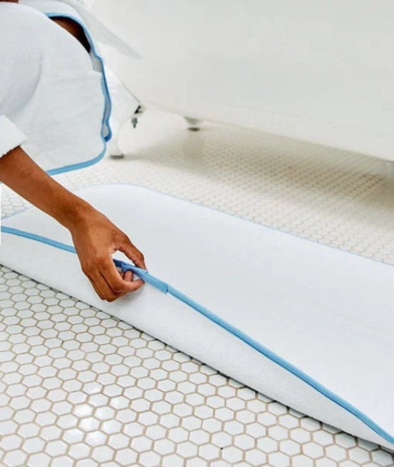 Weezie - Bath Mat w/ Piping